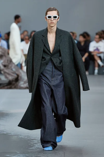 Look 33
